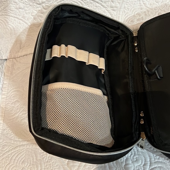 NUDESTIX HANGING COSMETIC CASE, NWT - Picture 7 of 16